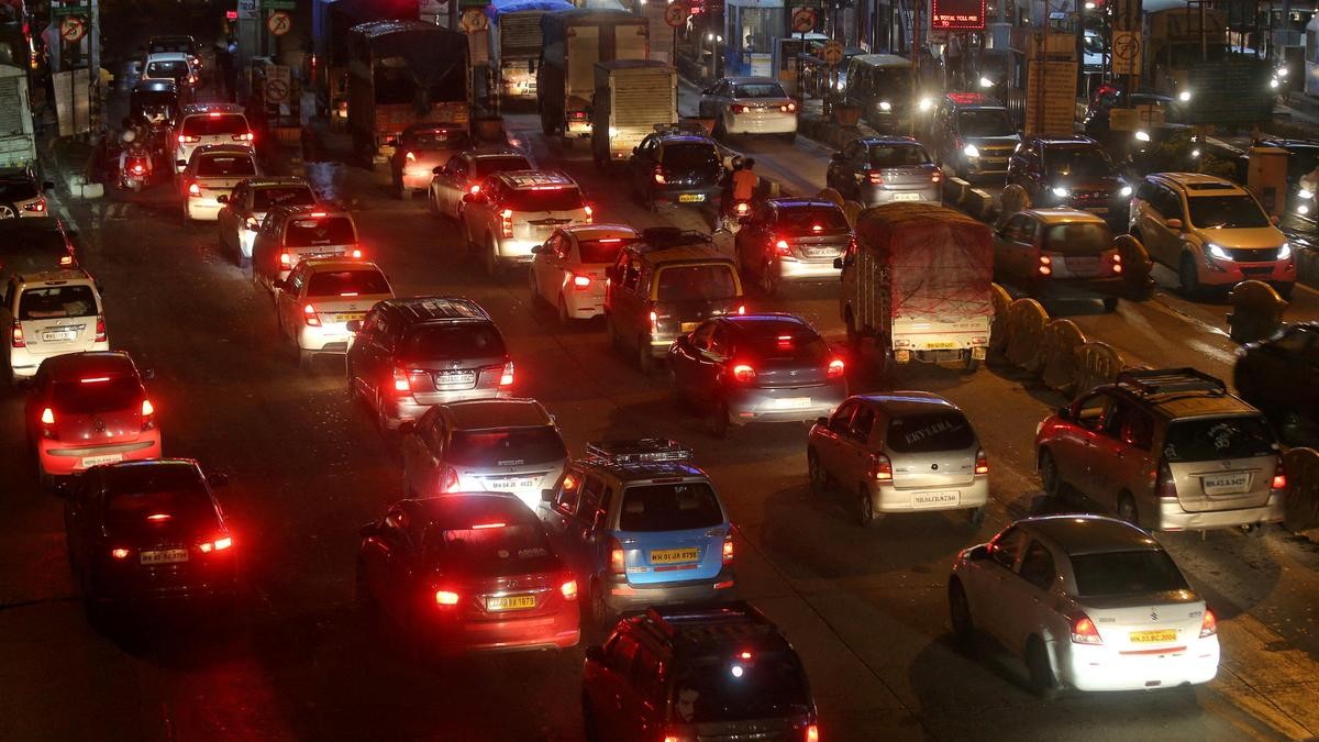 India drops small car concession in new fuel emission rules